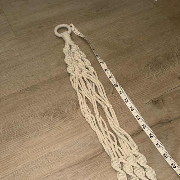 Macrame Plant Hanger with tassel - Picture 8 of 8